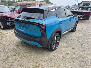 2025 Nissan Kicks SR Intelligent AWD - Exterior Rear Right Corner Image